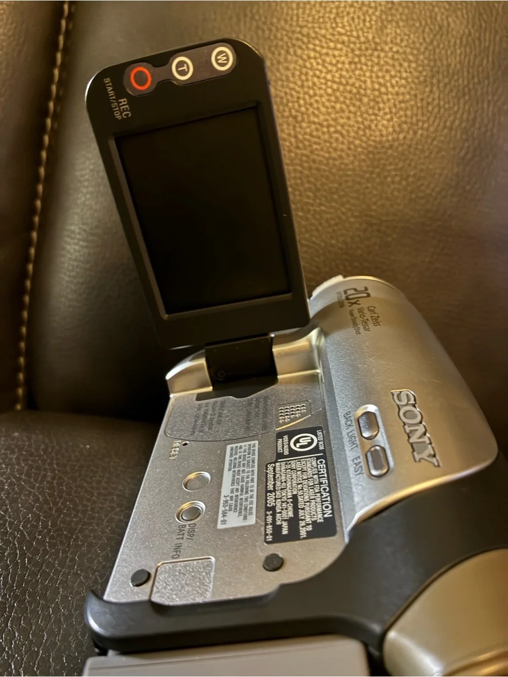 Sony Handycam DRC-DVD 92 Camcorder Bundled with Power Adapter & Carrying Case